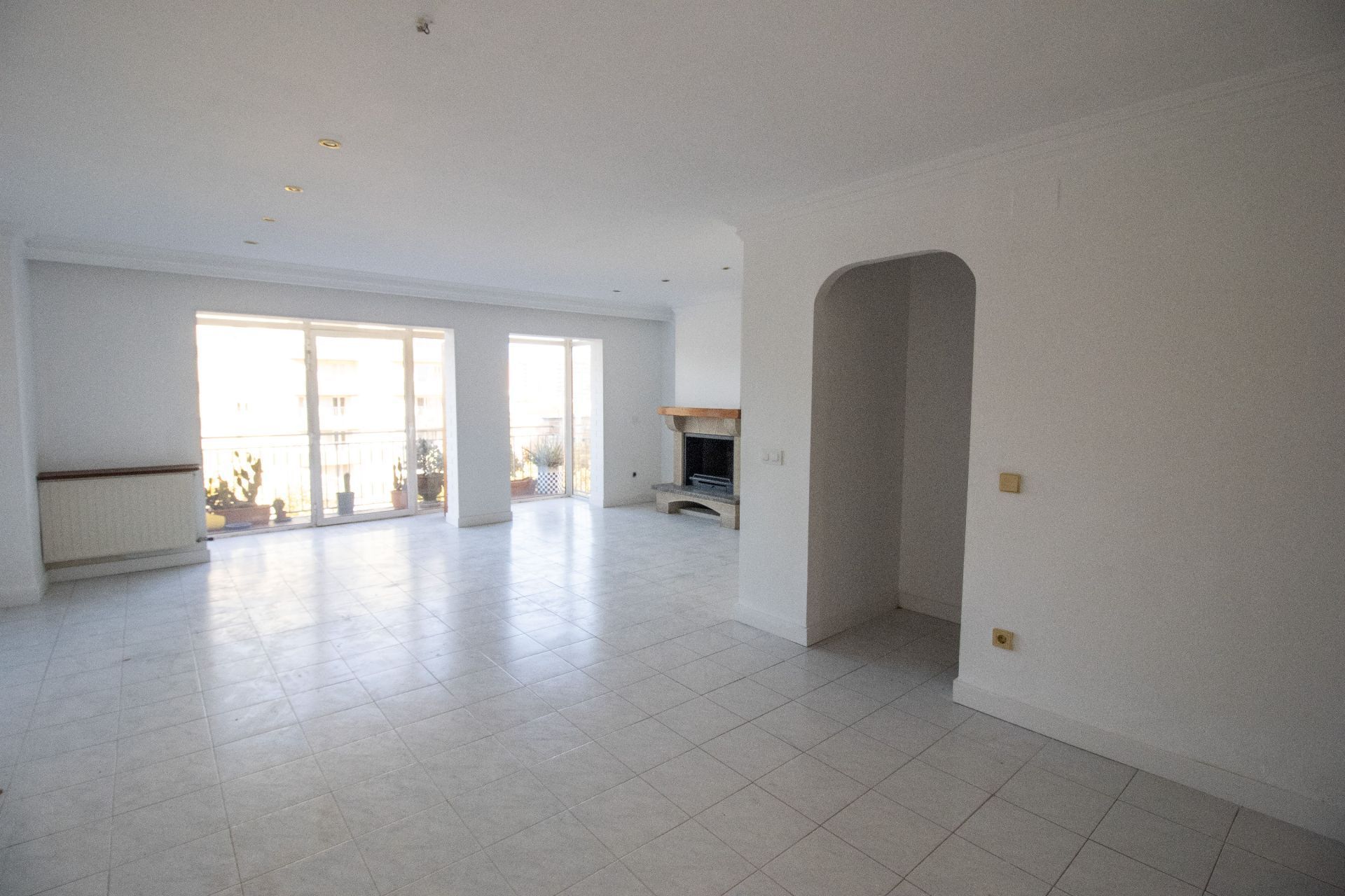 Flat for sale in Salvador Dalí, Eixample - Horta Capallera