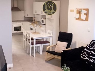 Duplex con balcone in vendita a Ctra. Circunvalación - La Magdalena