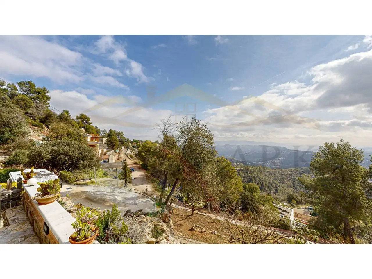 Vista exterior de Casa o xalet en venda en Corbera de Llobregat amb Aire condicionat, Calefacció i Jardí privat