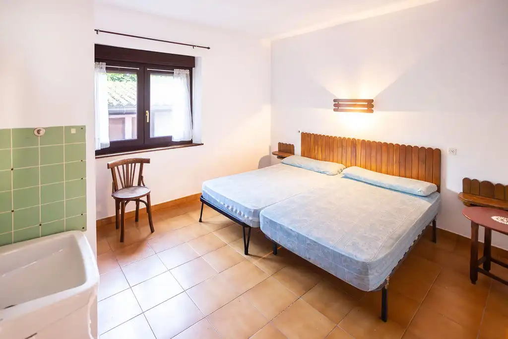 Dormitori de Casa o xalet en venda en Colunga amb Calefacció i Moblat