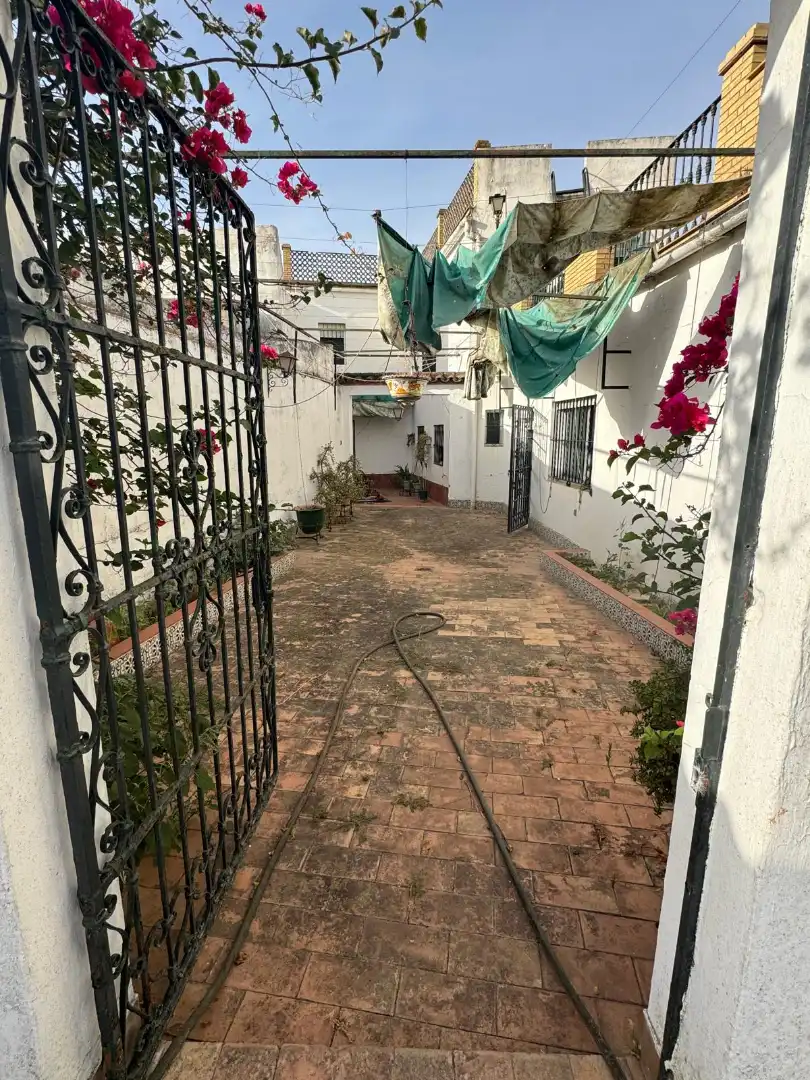 Vista exterior de Casa o chalet en venta en Espartinas con Aire acondicionado, Terraza y Amueblado