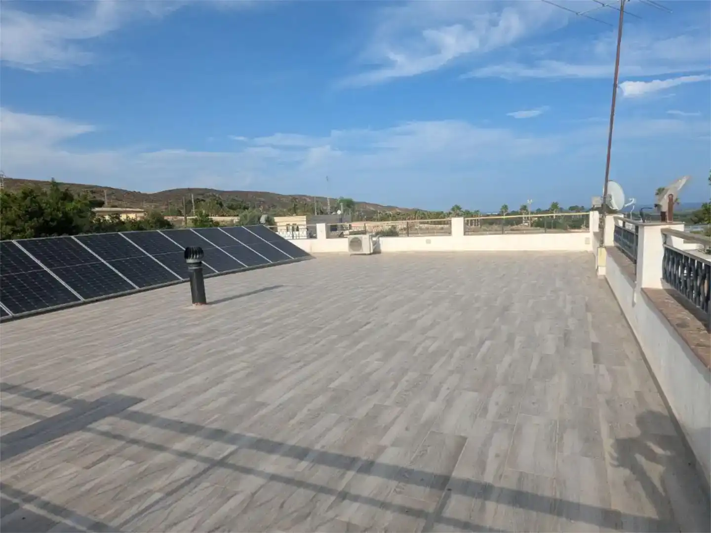 Terrasse von Wohnung zum Verkauf in Elche / Elx mit Klimaanlage, Privatgarten und Abstellraum