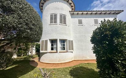 Vista exterior de Casa o xalet en venda en El Vendrell amb Jardí privat, Terrassa i Traster