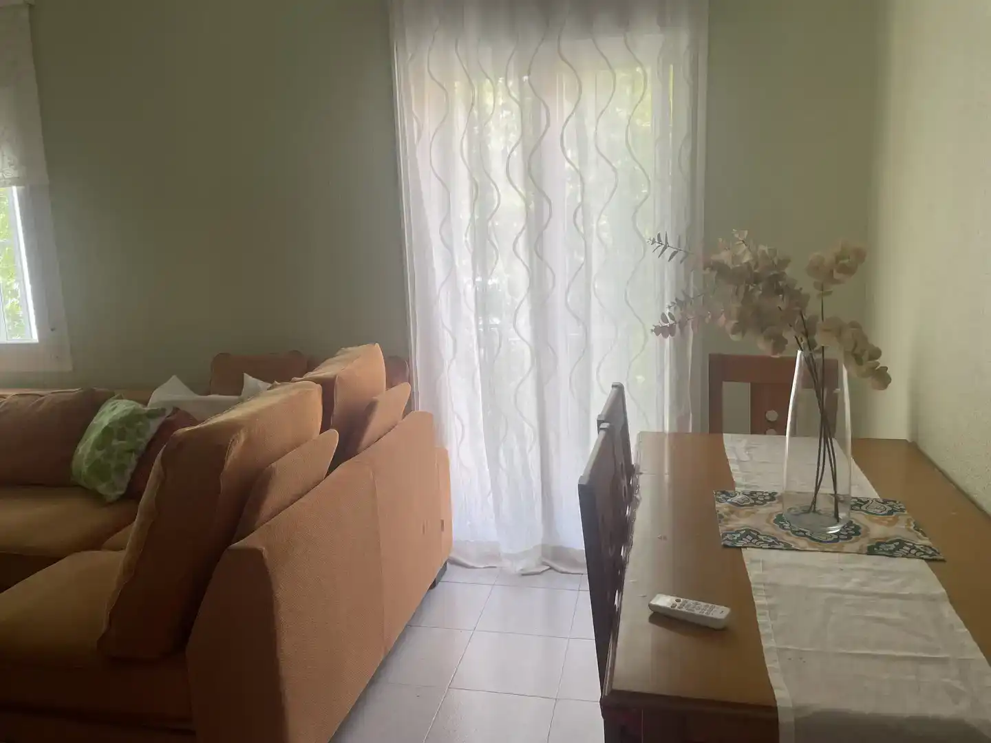 Wohnzimmer von Wohnung zur Miete in  Toledo Capital mit Klimaanlage und Balkon