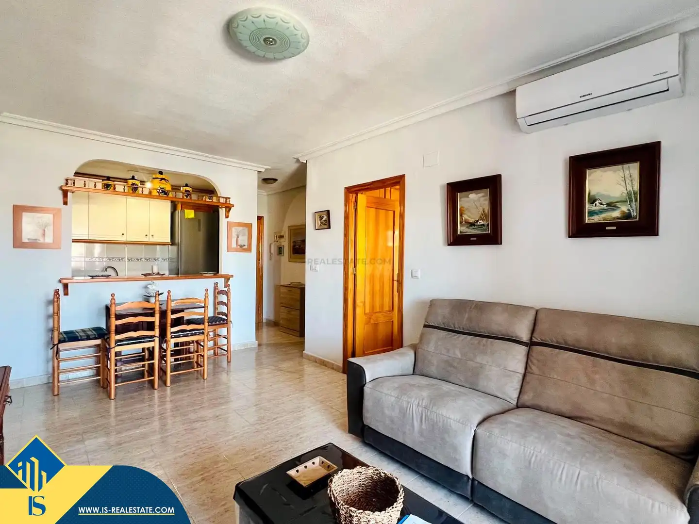 Living room of Flat for sale in Torrevieja  with Air Conditioner, Terrace and Furnished