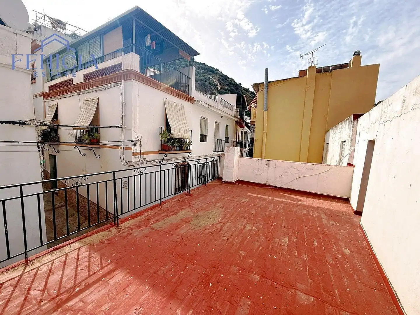 Vista exterior de Finca rústica en venda en Jete amb Terrassa i Traster