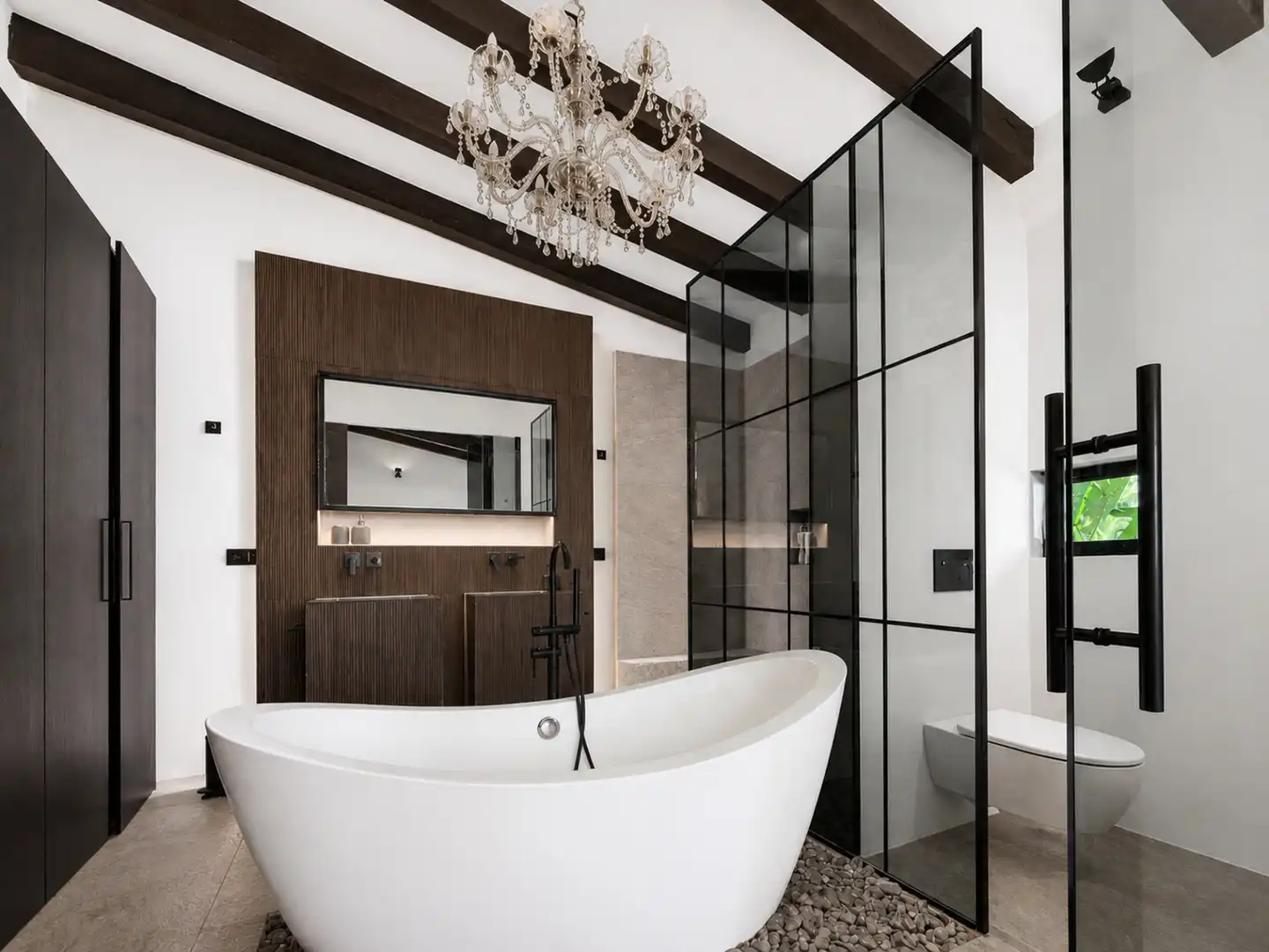 Bany de Casa o xalet en venda en Marbella amb Aire condicionat, Jardí privat i Terrassa