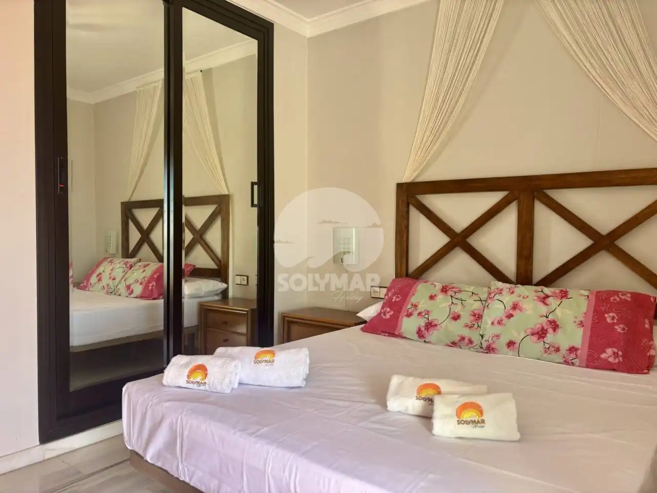 Dormitori de Casa o xalet en venda en Vélez-Málaga amb Aire condicionat, Jardí privat i Terrassa