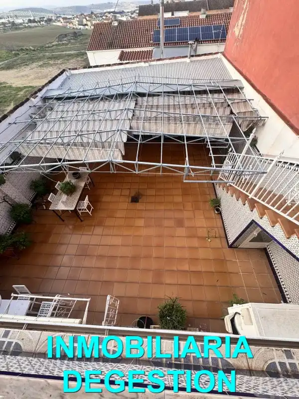 Terrassa de Casa o xalet en venda en Linares amb Aire condicionat, Jardí privat i Terrassa