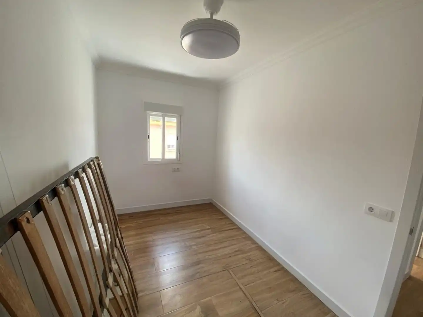 Bedroom of Flat for share in Sevilla