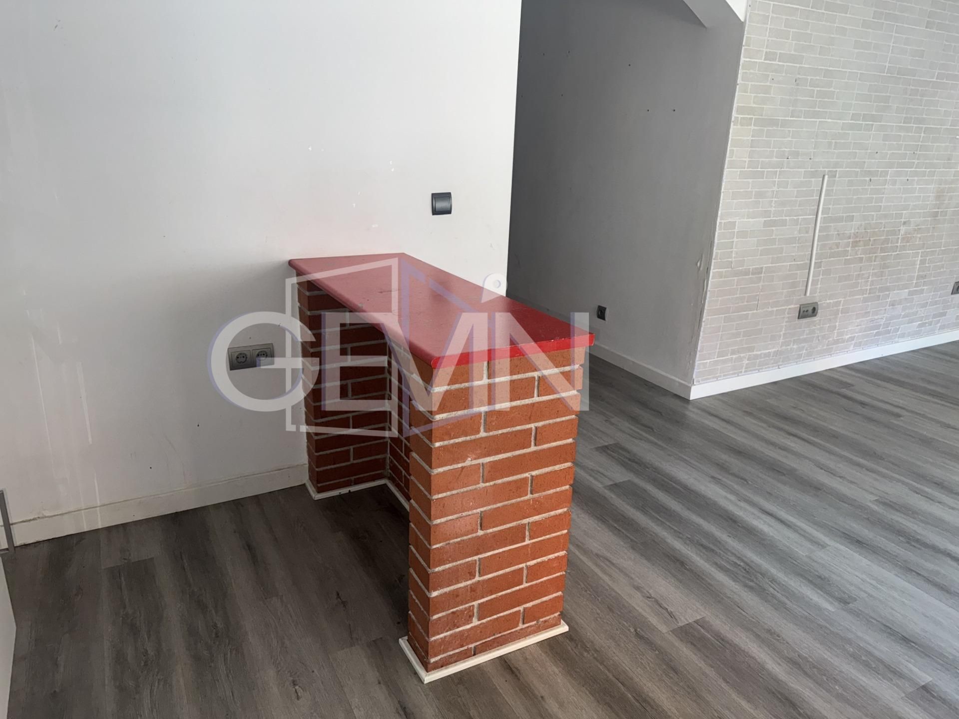 Kitchen of Flat for sale in Terrassa  with Parquet flooring