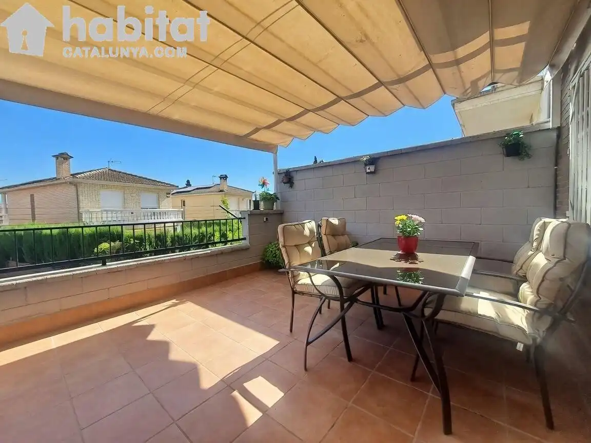 Terraza de Casa adosada en venta en Martorell con Aire acondicionado, Calefacción y Jardín privado