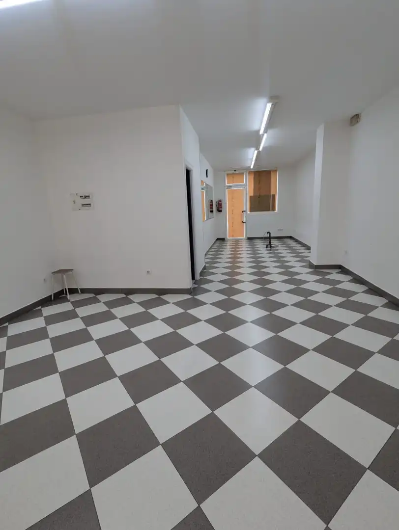Locale commerciale in vendita a Andramariko Plaza 2, imagen 4