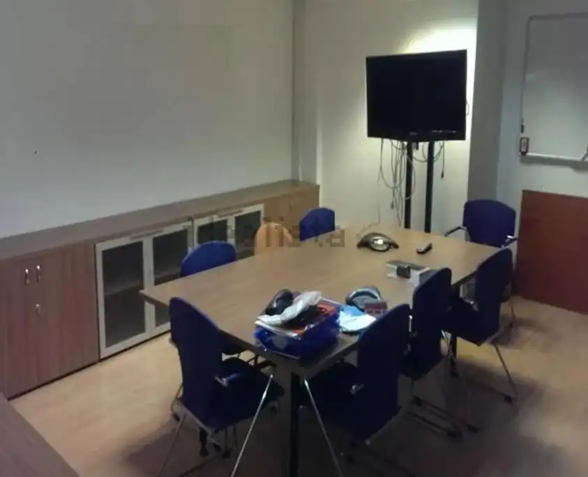 Büro zum Verkauf in Barcelona mit Klimaanlage und Heizung
