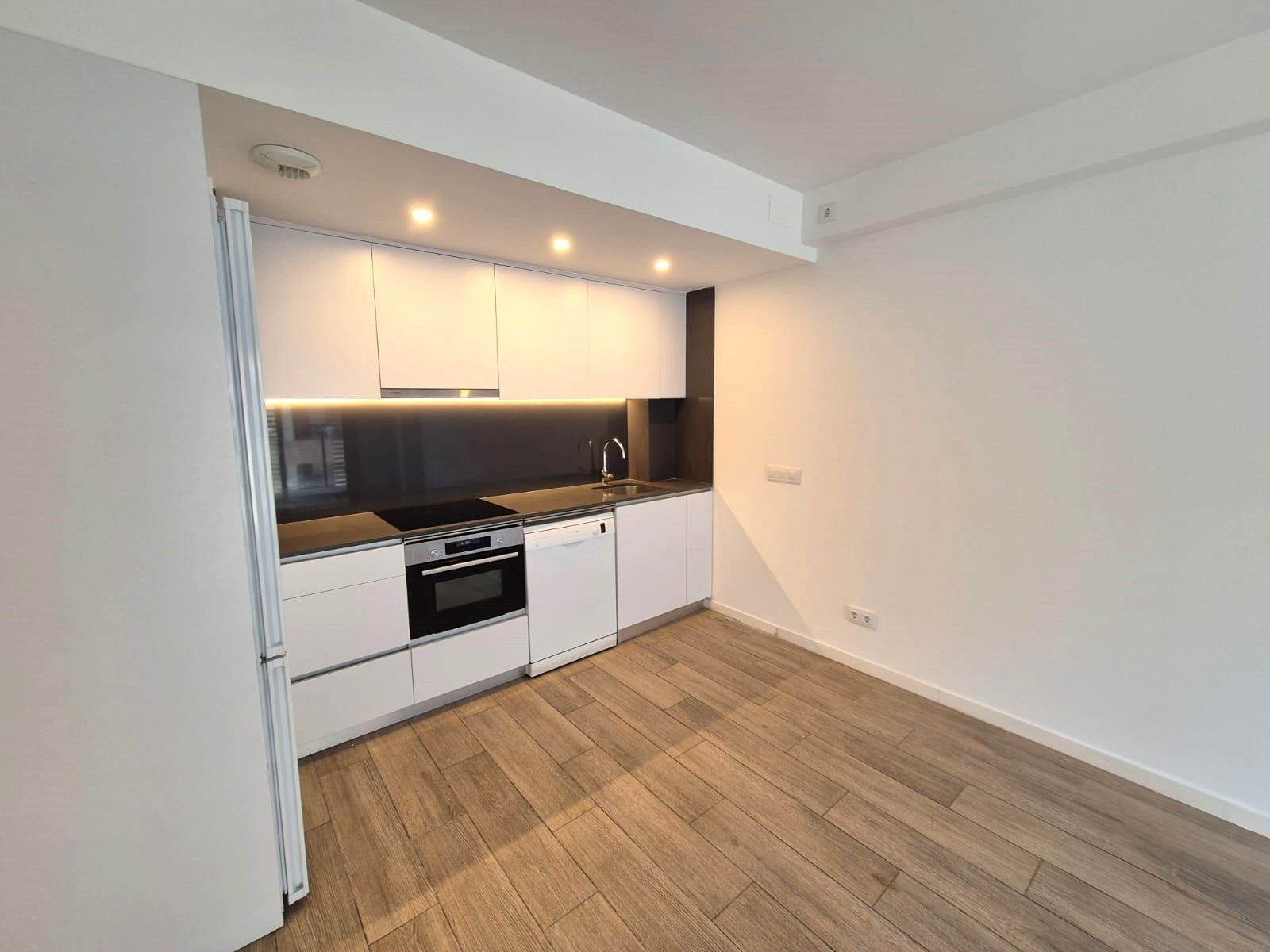 Pis de lloguer a Carrer de Jacint Verdaguer, Santa Eulàlia