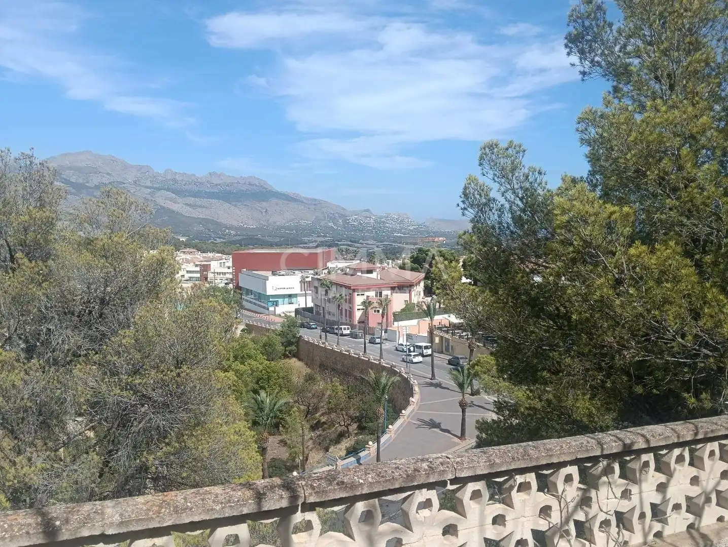 Vista exterior de Casa o xalet en venda en La Nucia amb Terrassa i Traster