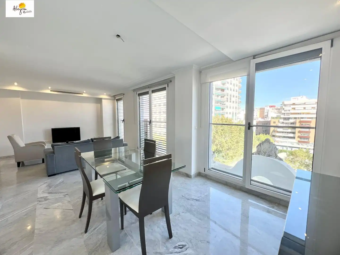 Außenansicht von Maisonette zum Verkauf in Valencia mit Klimaanlage, Heizung und Terrasse