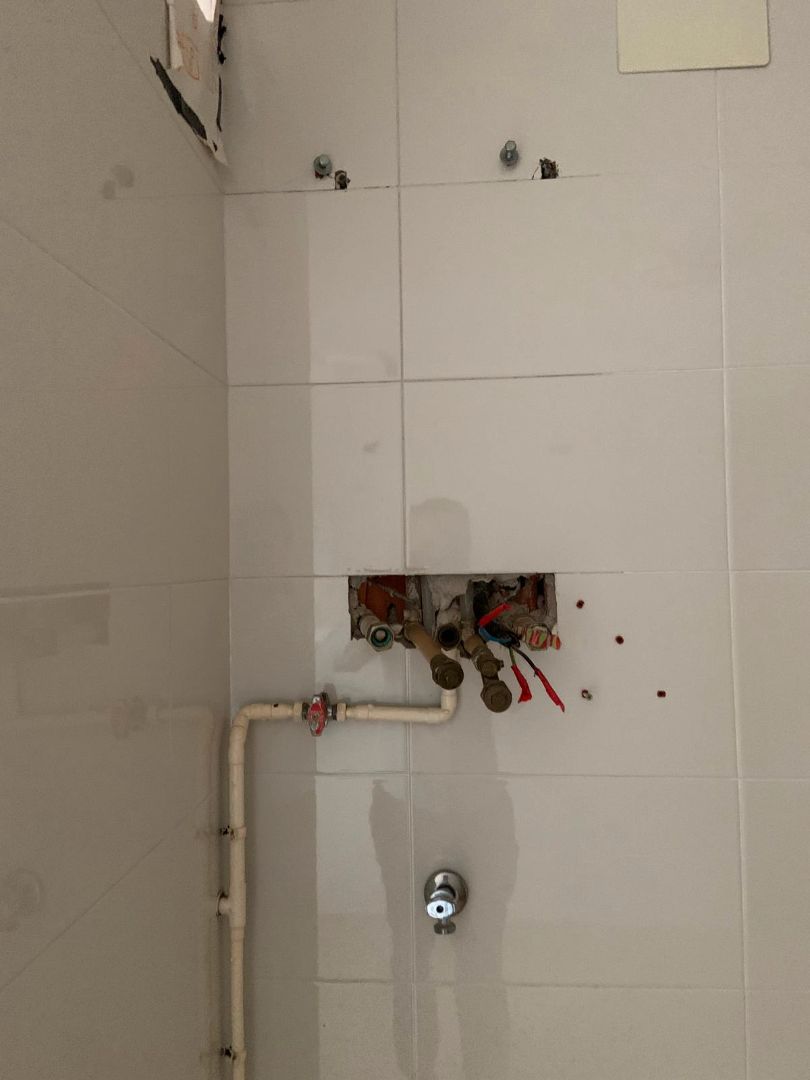 Bany de Pis en venda en La Roda