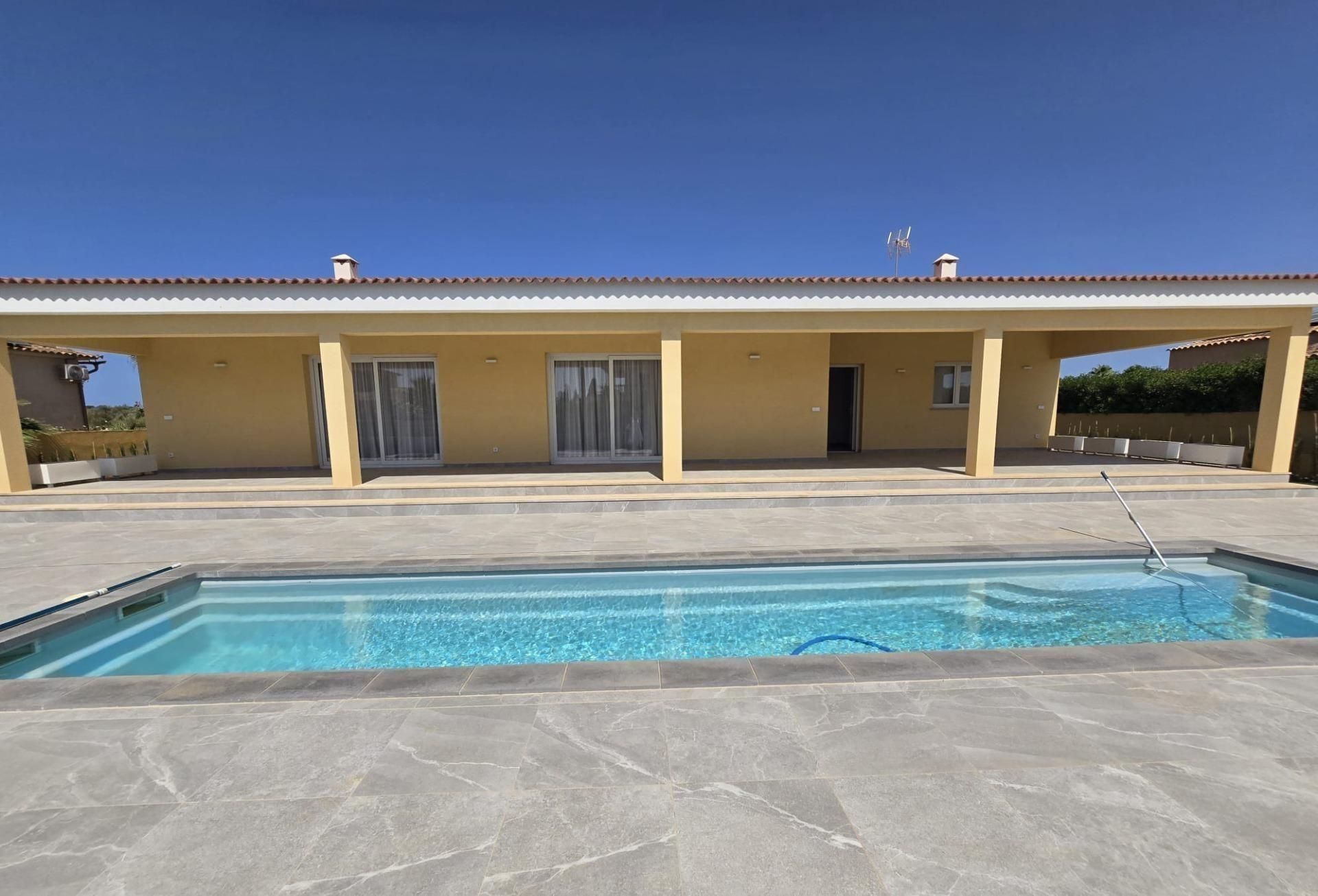 Swimming pool of House or chalet for sale in Campos  with Air Conditioner, Private garden and Terrace
