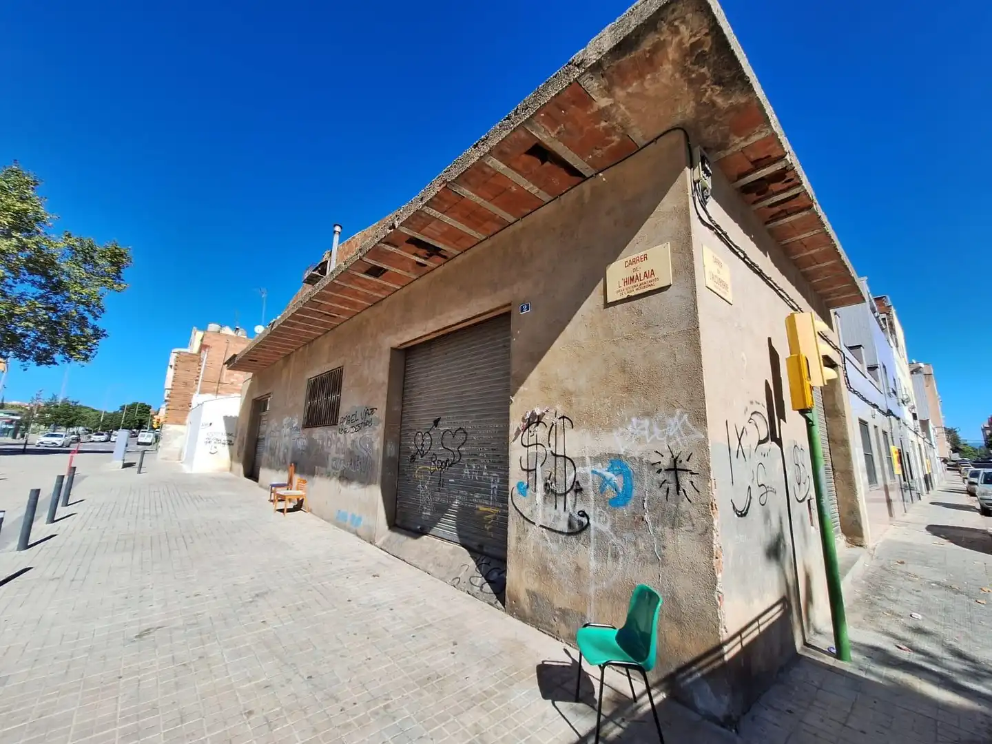 Vista exterior de Local en venda en Sabadell