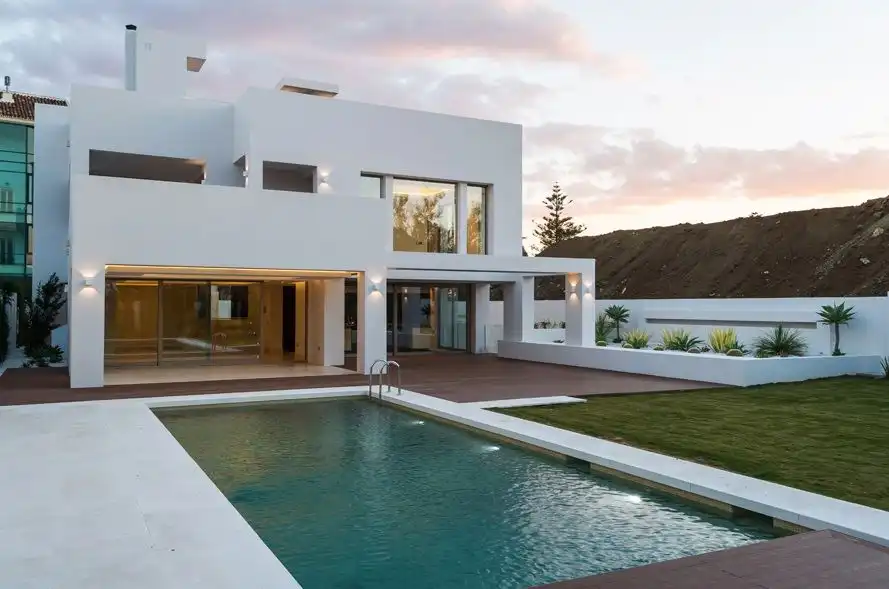 Piscina de Casa o chalet en venta en Marbella con Aire acondicionado, Calefacción y Terraza