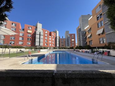 Pis amb piscina de lloguer a Calle de Toques