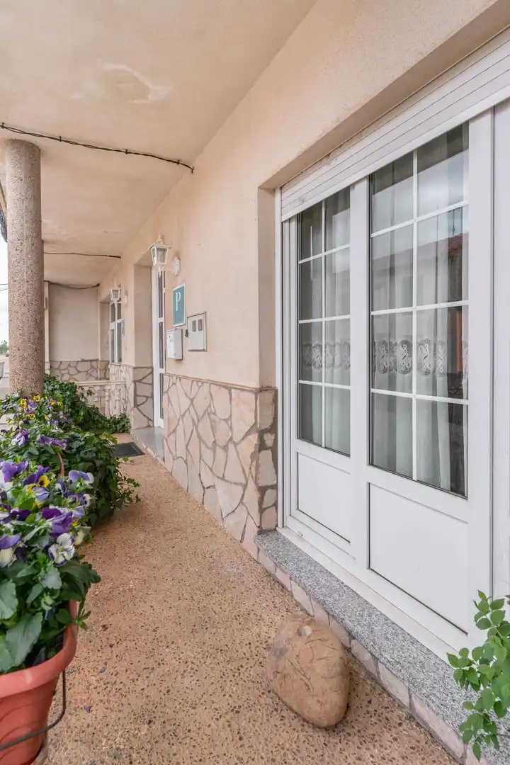 Vista exterior de Edificio en venta en Bercianos del Páramo