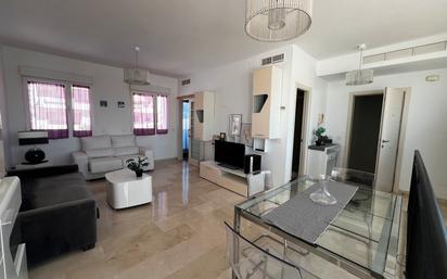 Living room of Attic to rent in Estepona  with Air Conditioner, Terrace and Balcony