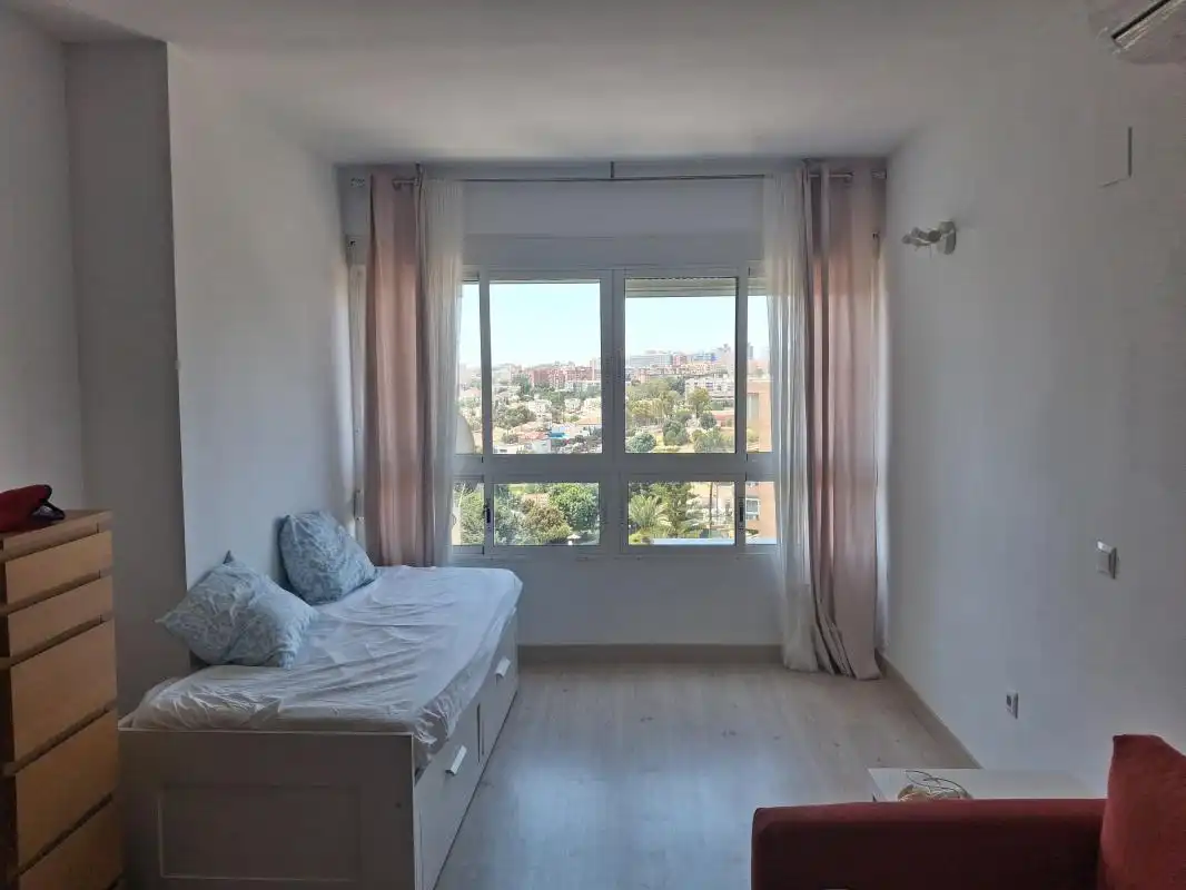 Schlafzimmer von Wohnung zum Verkauf in Torremolinos mit Klimaanlage, Heizung und Schwimmbad