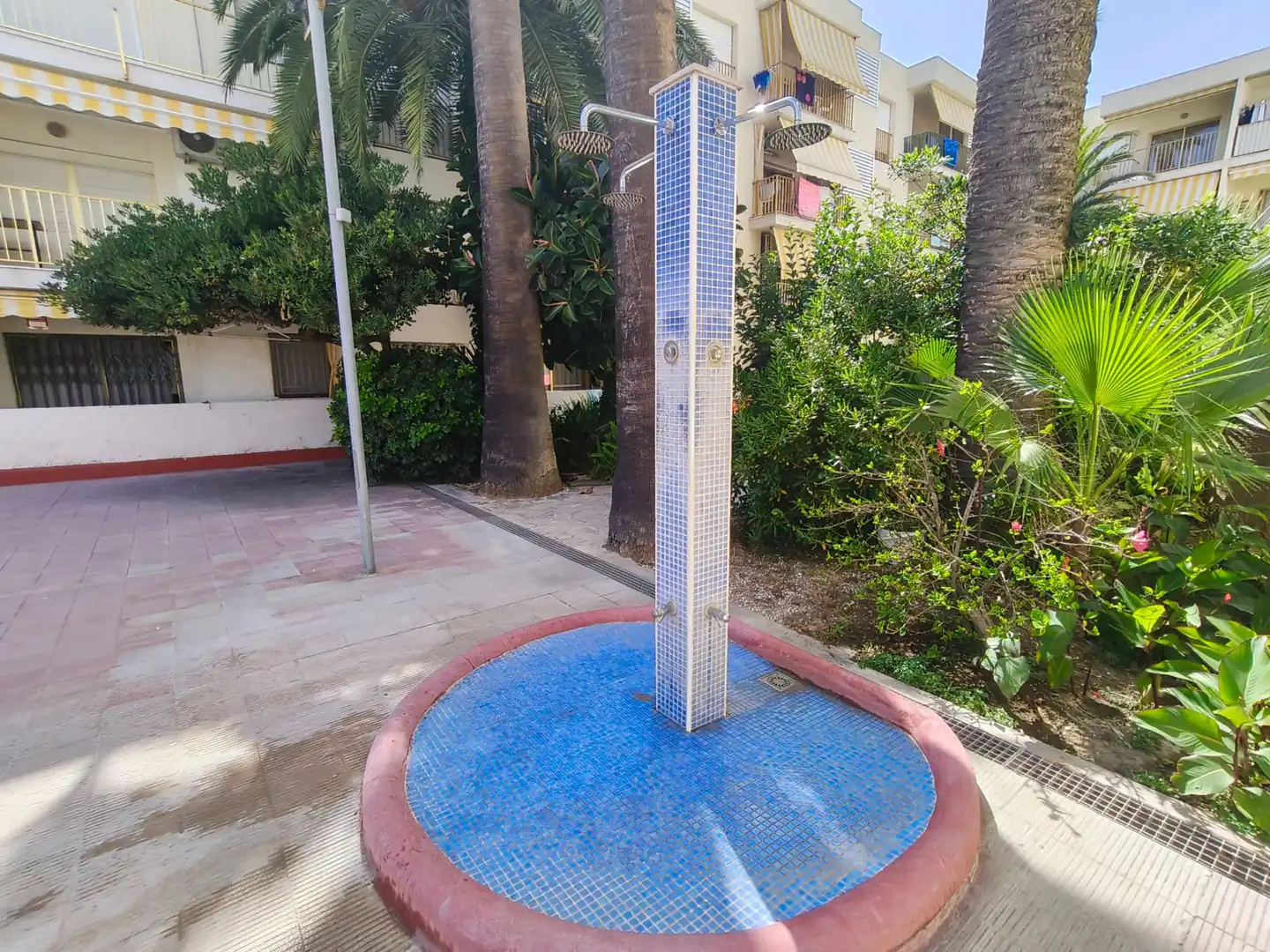 Schwimmbecken von Wohnungen zum Verkauf in Cambrils mit Klimaanlage, Terrasse und Ofen