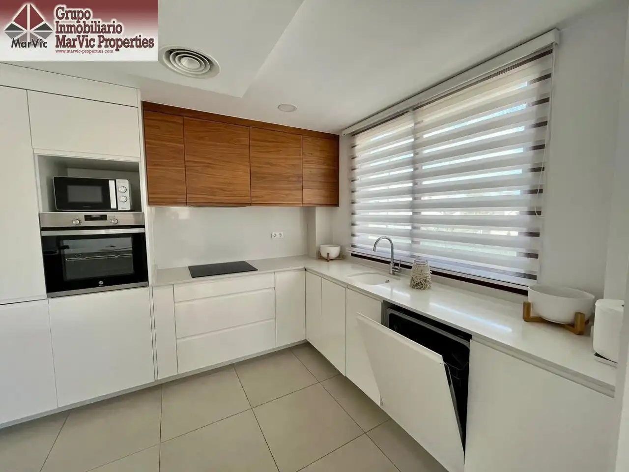 Cocina de Casa o chalet en venta en La Nucia con Aire acondicionado, Jardín privado y Terraza