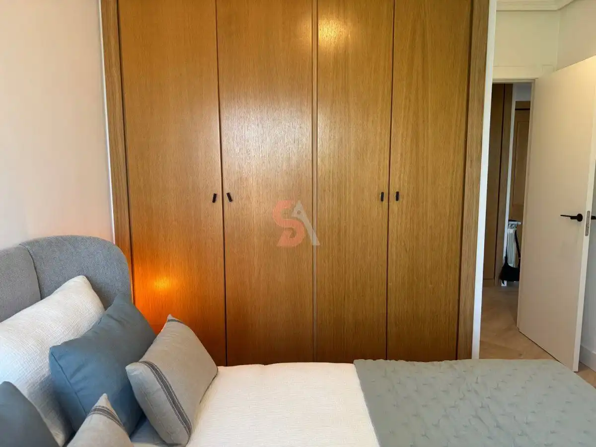Schlafzimmer von Wohnung zur Miete in Valladolid mit Heizung, Möbliert und Gemeinschaftspool