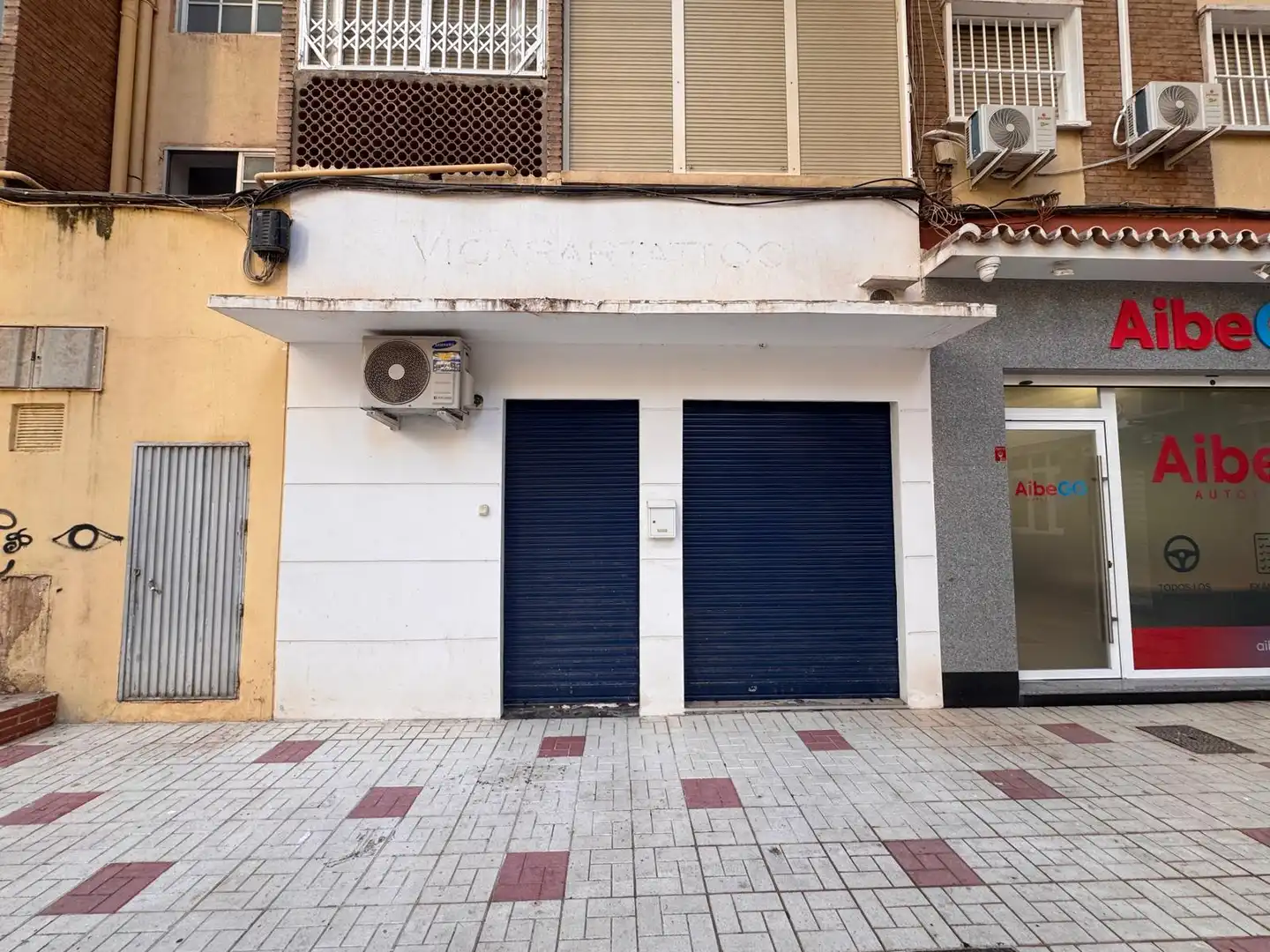 Local comercial en venta en Calle Muñoz Degraín 3