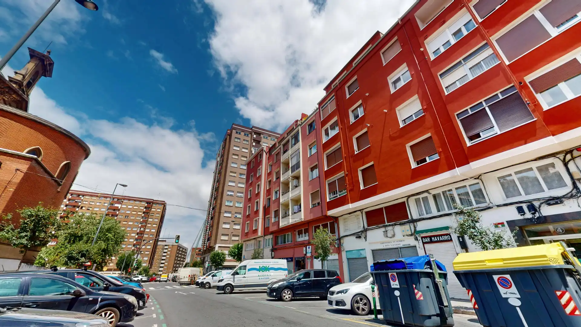 Vista exterior de Pis en venda en Bilbao  amb Calefacció