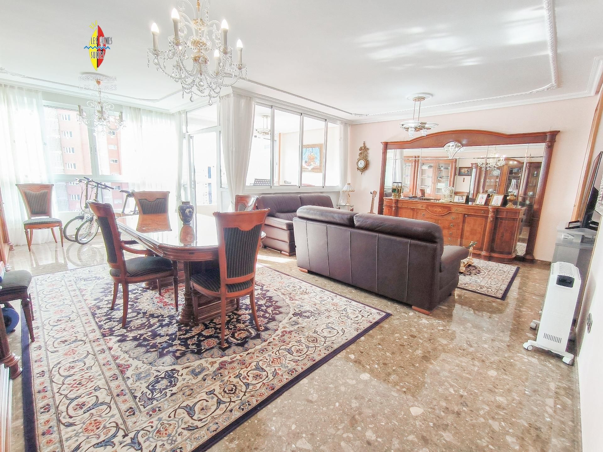 Sala de estar de Piso en venta en Benidorm con Aire acondicionado, Jardín privado y Terraza