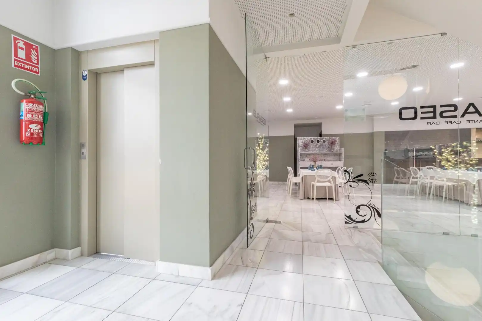 Edificio en venta en Avenida Juan Carlos I, Campos del Río