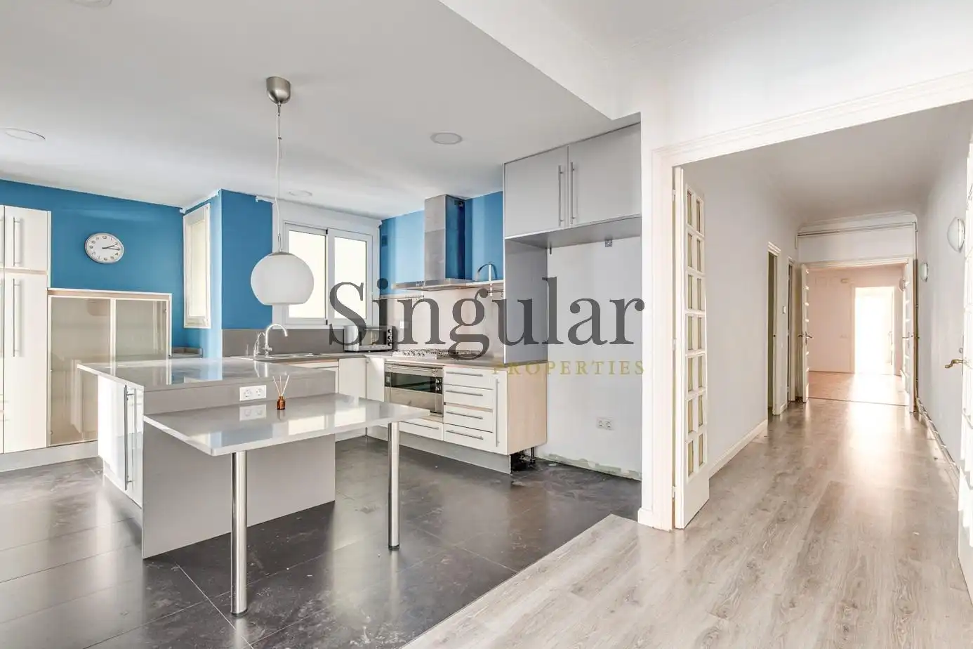 Cocina de Piso en venta en Barcelona con Calefacción y Alarma