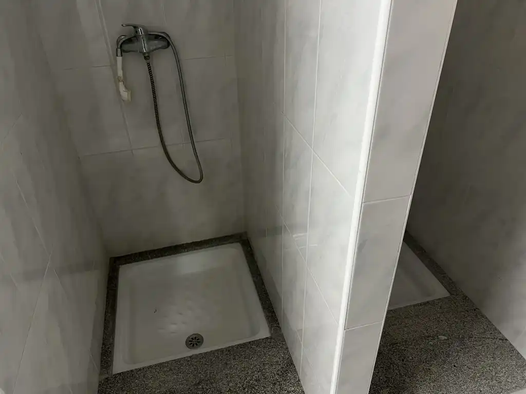Bathroom of Industrial buildings for rent in Cambre 