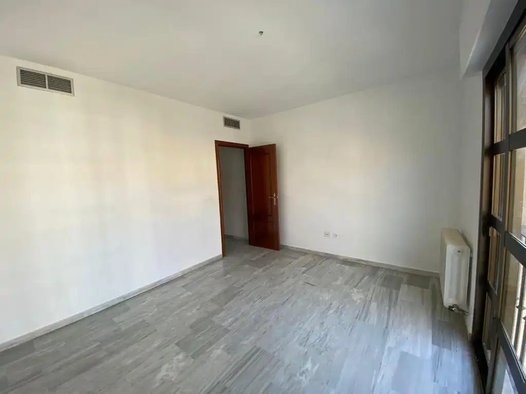 Bedroom of Flat for rent in Granada  with Heating, Private garden and Community pool