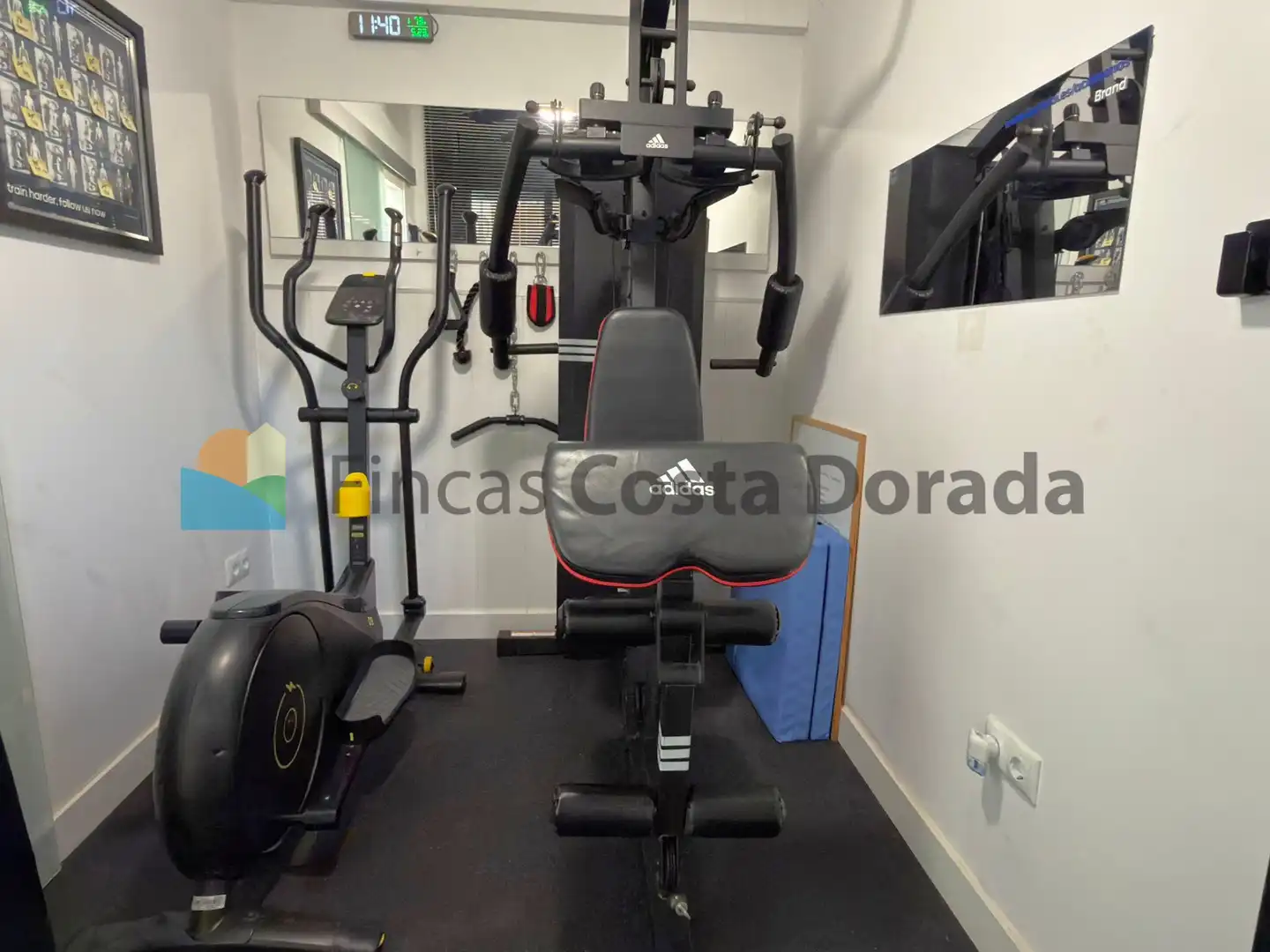 Casa adosada en venda en Cubelles amb Aire condicionat, Calefacció i Jardí privat