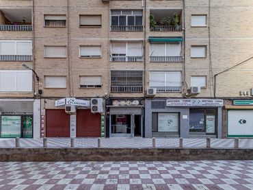 Local comercial en venda a Avenida de América 47