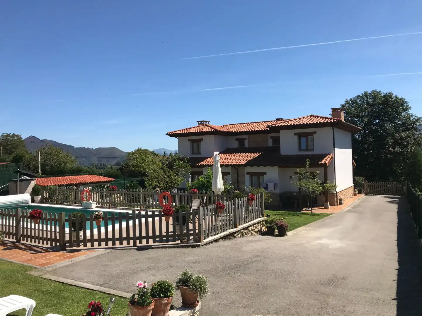 Casa o chalet en venta en Parres con Jardín privado, Trastero y Piscina