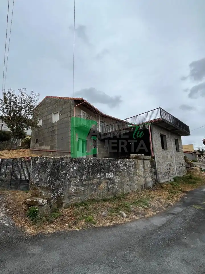 Vista exterior de Casa o chalet en venta en Vilar de Barrio con Calefacción, Jardín privado y Amueblado