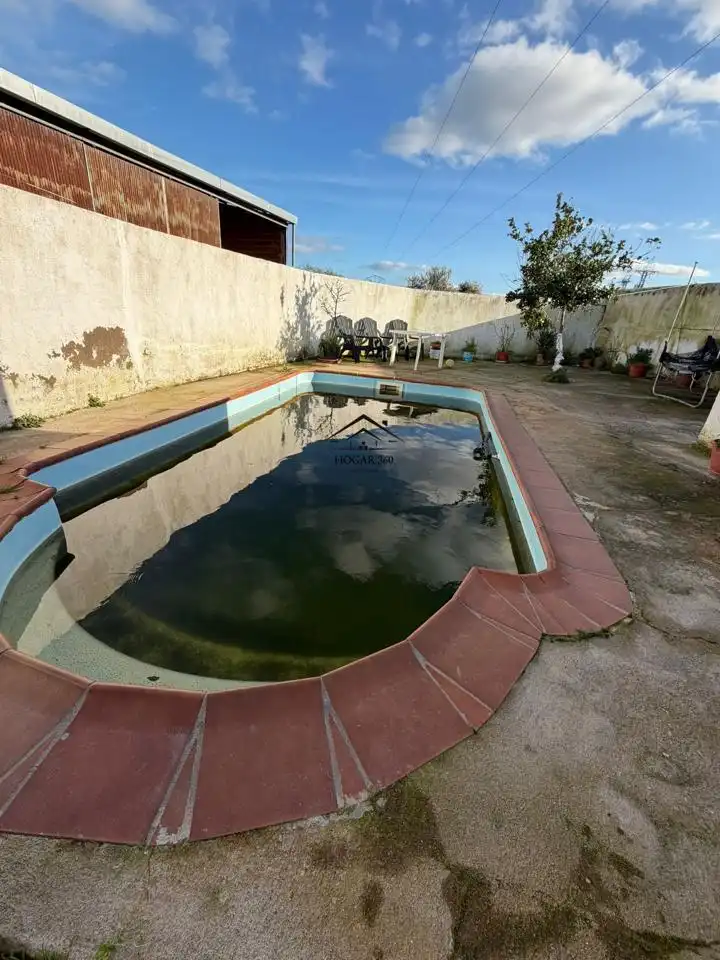 Swimming pool of Country homes for sale in Casar de Cáceres
