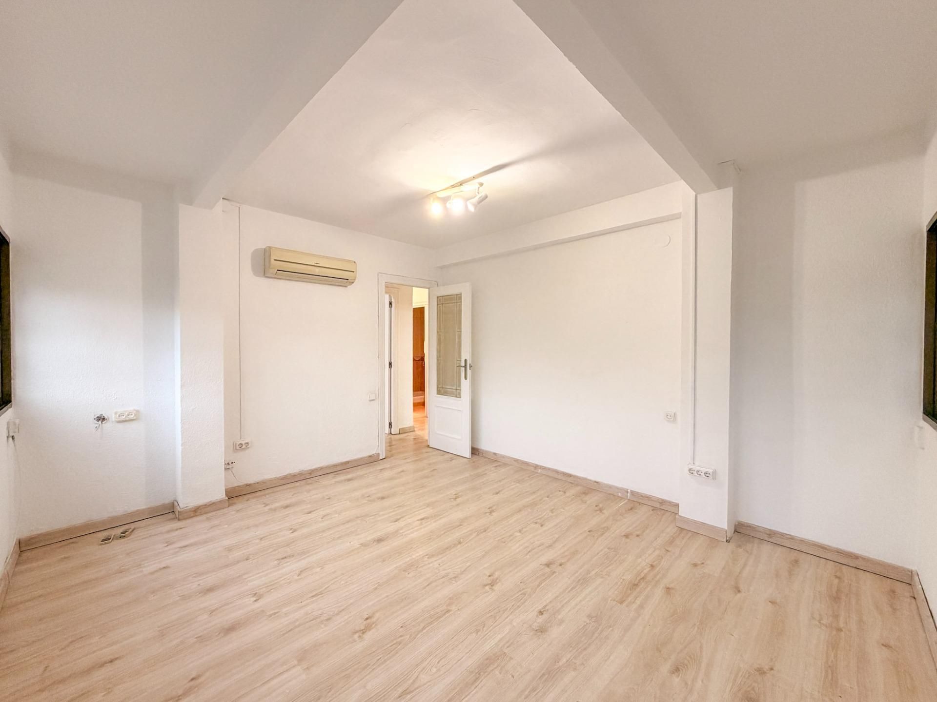 Habitación de Piso en venta en  Valencia Capital con Aire acondicionado y Balcón