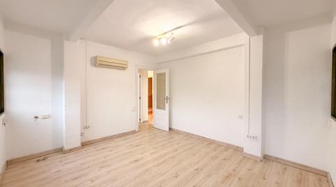 Foto 3 de Piso en venta en  Juan Ramon Jimenez, Malilla,  Valencia Capital