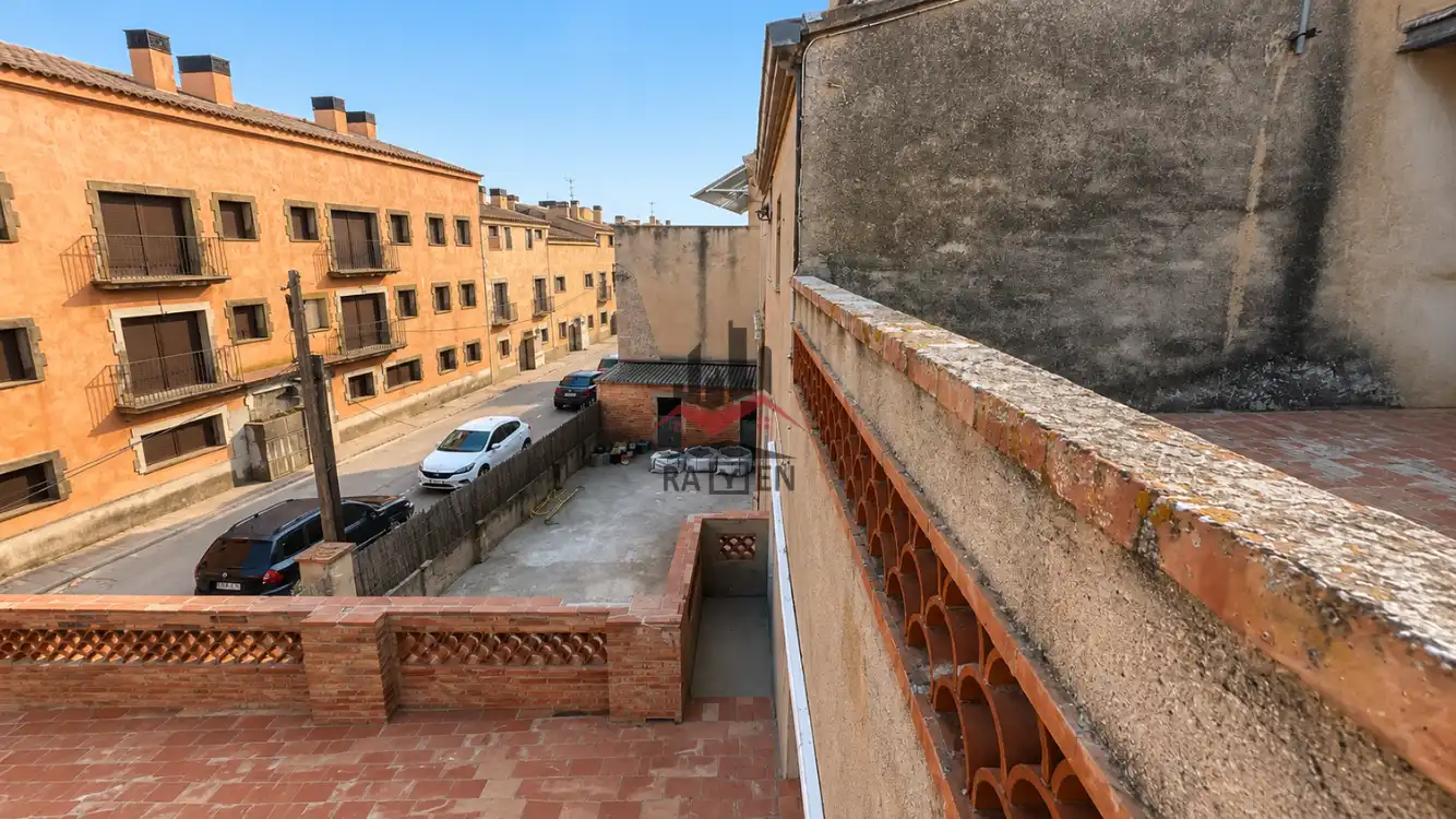 Terrassa de Casa adosada en venda en Riumors