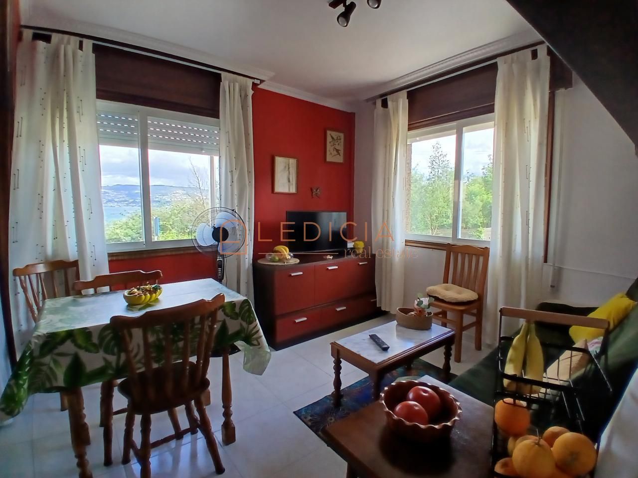 Sala d'estar de Pis en venda en Moaña amb Calefacció, Parquet i Traster