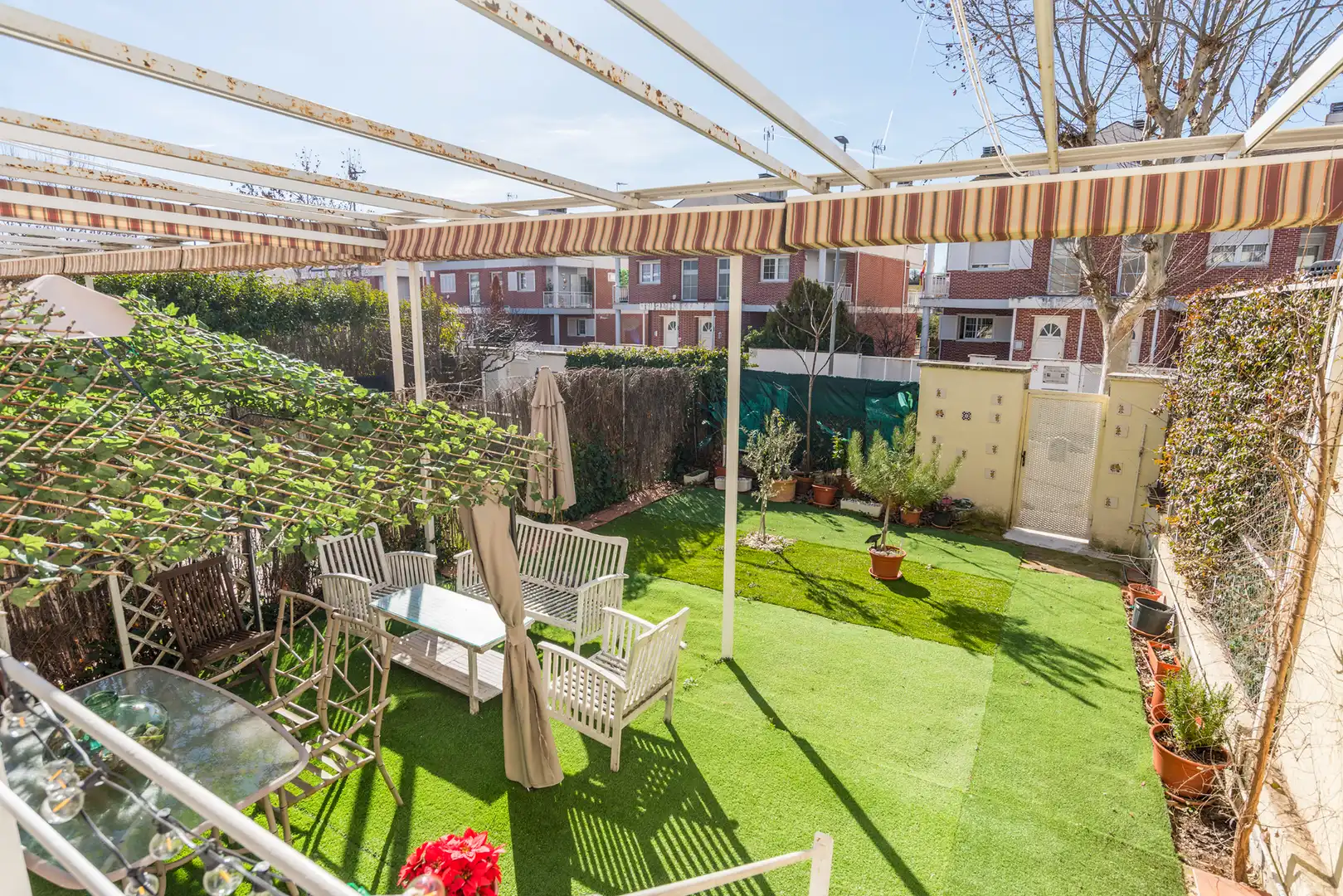 Terrassa de Casa adosada en venda en San Agustín del Guadalix amb Aire condicionat, Calefacció i Jardí privat