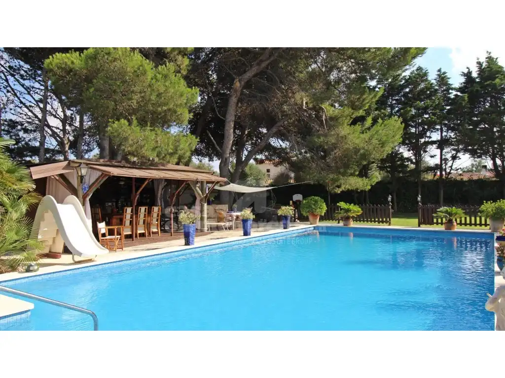 Piscina de Casa o xalet en venda en Maó - Mahón amb Calefacció, Jardí privat i Terrassa
